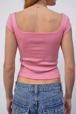 Camiseta escote cuadrado