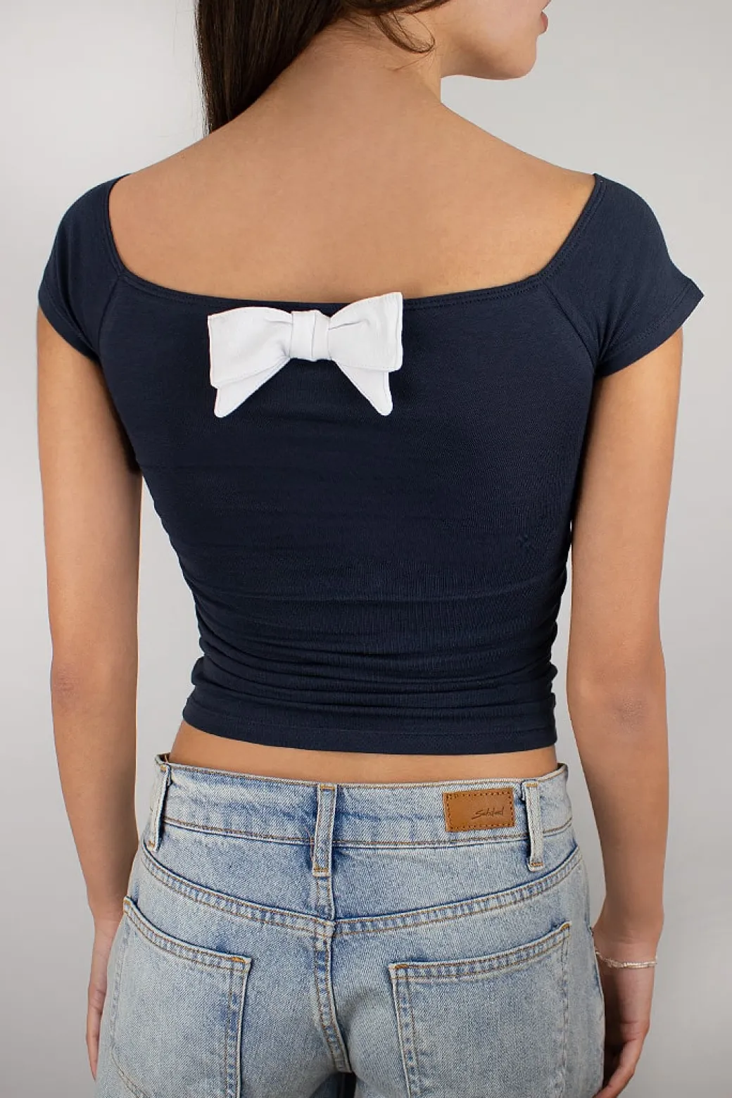 Camiseta fruncido con lazo