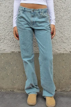 Jeans low waist con bordado
