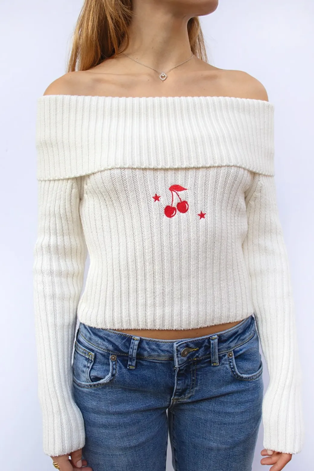 Off-shoulders Cherry sweater
