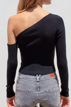One shoulder sweater