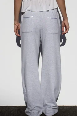 Pantalones chandal detalles satén