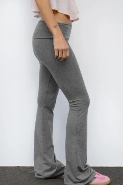 Pantalones con dobladillo