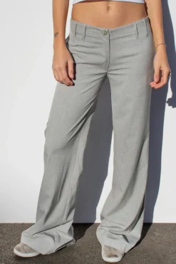Pantalones low waist